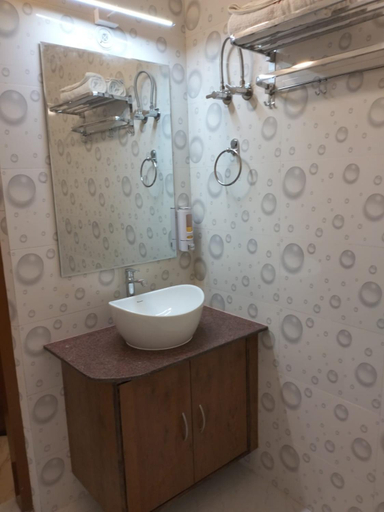 Bathroom 3, Happy Home Paying Guest House, Varanasi
