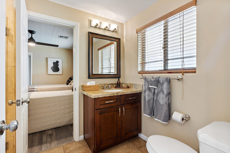 Bathroom 4, 80th Place Scottsdale, Maricopa