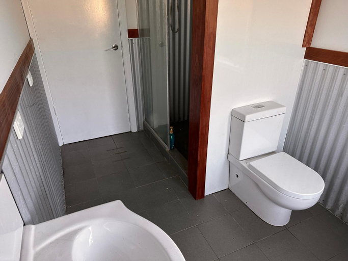 Bedroom 4, Wallaby Lodges, Singleton
