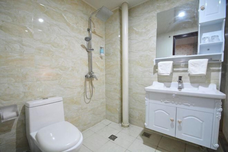 Bathroom 4, Zhongyuan Dasha Business Hotel, Zhengzhou