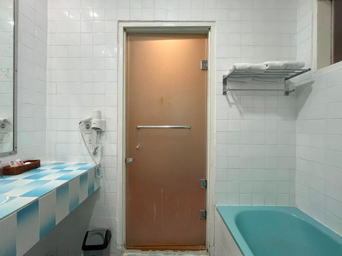 Bathroom 5