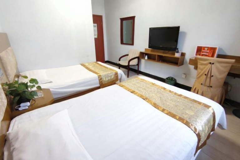 Bedroom 3, North Lake Yang Hotel (Jiuquan Bell and Drum Tower Shop), Jiuquan