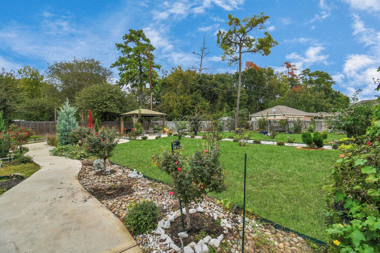 Others 5, REIGN Mini-mansion, Houston