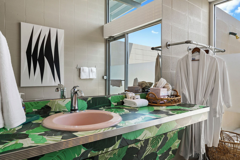 Bathroom 3, Blue Skies Resort | Glamping | Pool | Fireplace, Gillespie