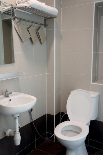 Bathroom 2