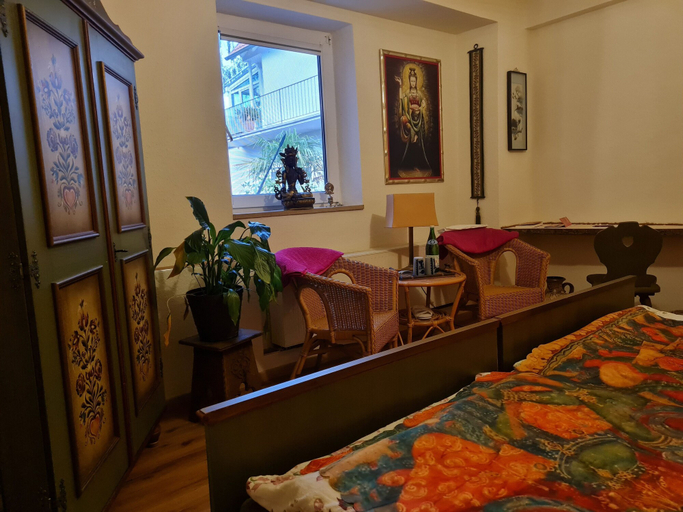 Others 5, Seminarhaus Arya Maitreya, Kaufbeuren