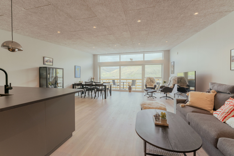 Others 4, Luxurious Waterfront Retreat | Spectacular Views, Vestmanna