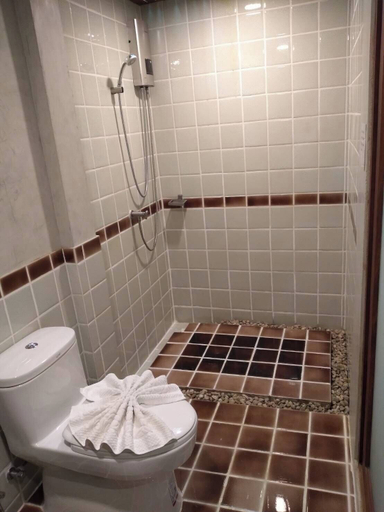 Bathroom 4, Yotaka Pai, Pai