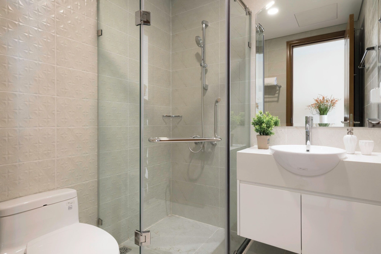 Bathroom 4, Hoa's Apartment in Vinhomes Central Park, Bình Thạnh