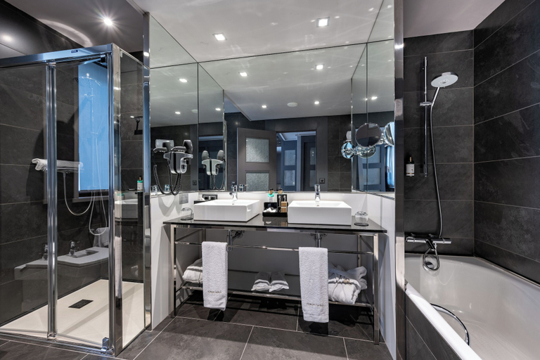 Bathroom 4, Hotel Val De Neu, Lleida