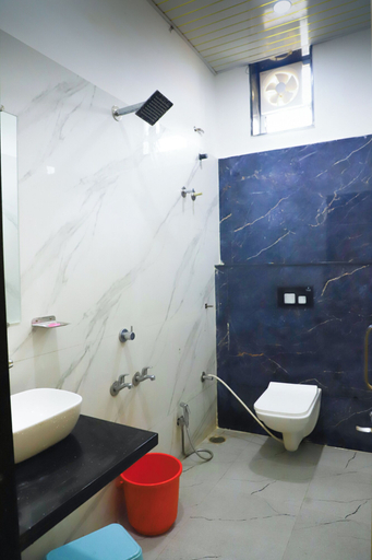 Bathroom 5, Hotel Bholenath, East Nimar
