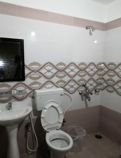 Bathroom 3, Goroomgo PM Guest House Bhubaneswar, Khordha