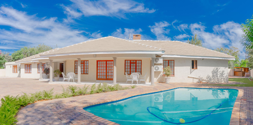 Green Lagoon Guest House, Gaborone
