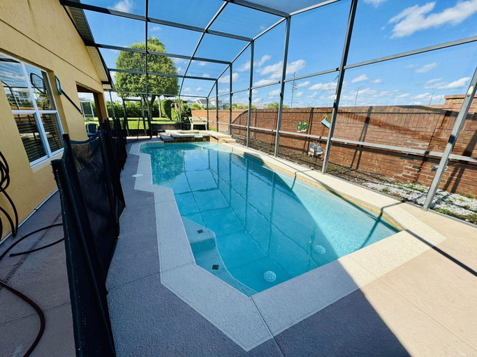 Sport & Beauty, 4/3 Vacation Home With Private Pool Located at Formosa Gardens!!, Osceola