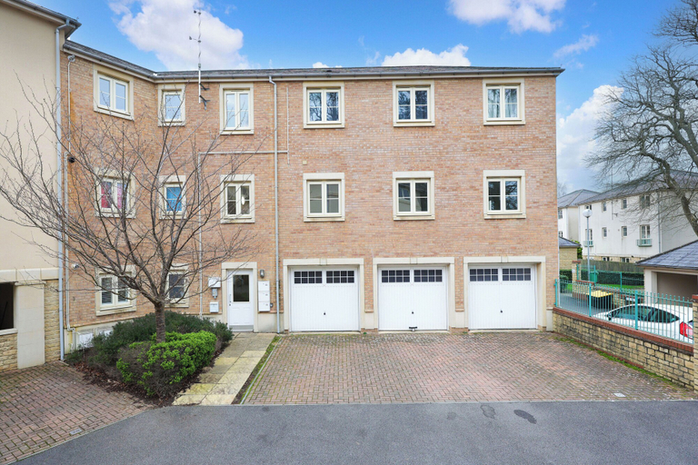 Exterior & Views, Stylish Flat With Sofa Bed in Malmesbury, Wiltshire