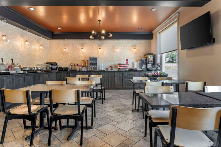 Food & Drinks 5, Best Western Plus Edmundston Hotel, Madawaska