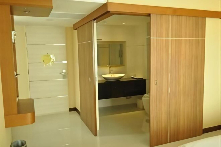 Others 5, Aramis Hotel, Muang Nakhon Sawan