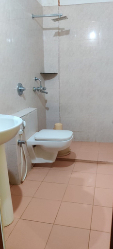 Bathroom 4, Goroomgo PM Guest House Bhubaneswar, Khordha