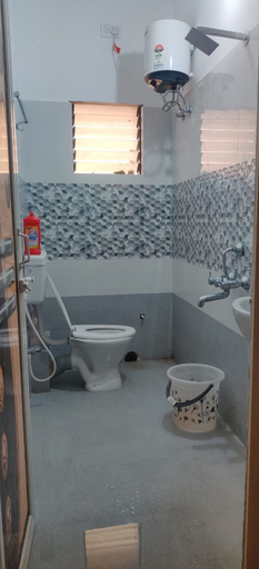 Bathroom 5, Goroomgo PM Guest House Bhubaneswar, Khordha