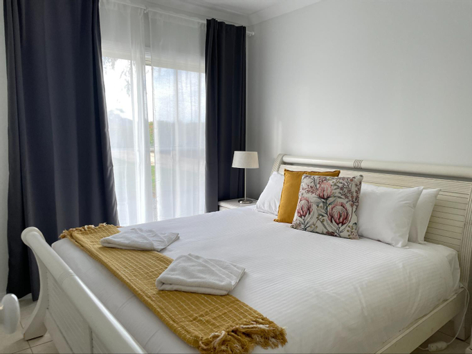 Bedroom 4, Winterwood Lodge - 6mins Jindabyne Pets Allow Floor Heating Farm Stay, Snowy River