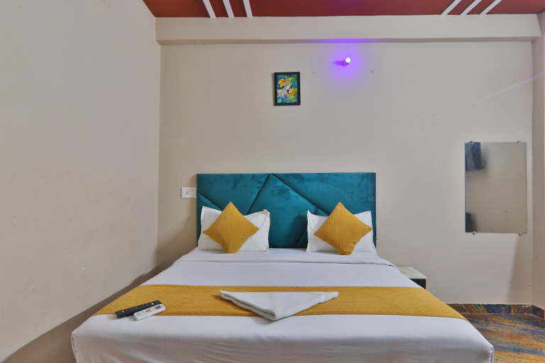 Bedroom 2, HOTEL RAMAYAN FREE PICKUP FROM RAILWAY STATION , Faizabad