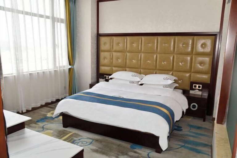 Bedroom 3, Zhenkang Loisse International Hotel, Kunlong