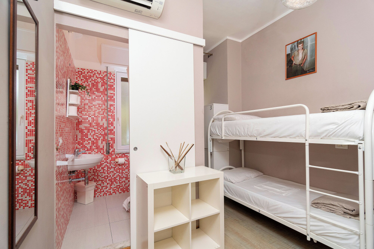 Bedroom 3, Ostello le Sirene, Napoli