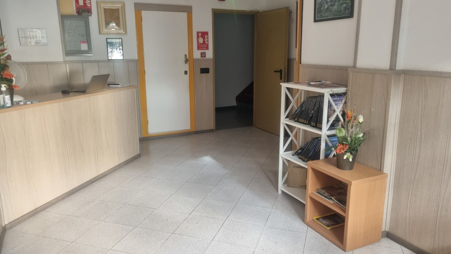 Others 5, Pension El Ciervo, Girona