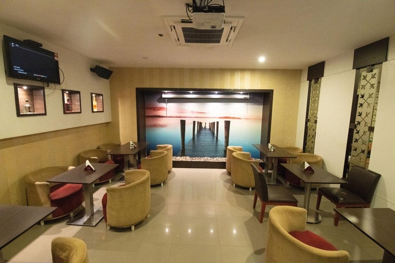 Food & Drinks 5, Hotel High Point, Tiruchirappalli