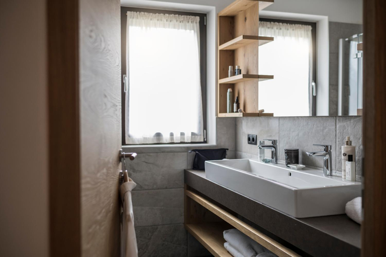 Bathroom 3, Gamz Villa, Bolzano