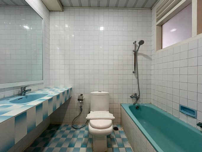 Bathroom 3