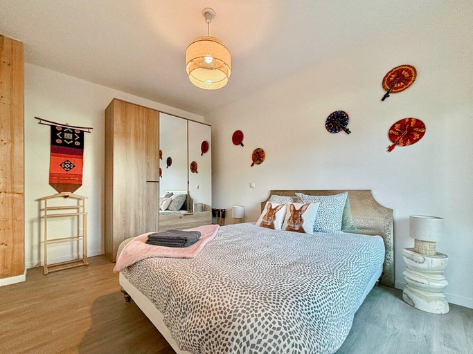 Bedroom 2, Stylish Apartment Disneyland Paris - Rentaway BnB, Seine-et-Marne