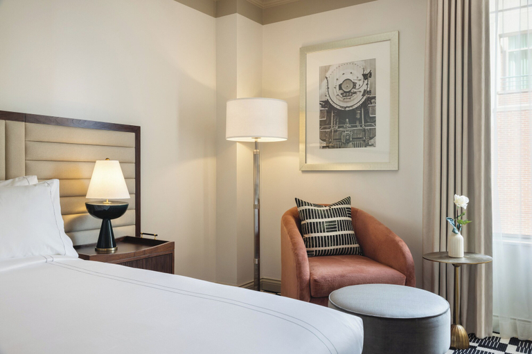 Bedroom 4, Omni Severin Hotel, Indianapolis