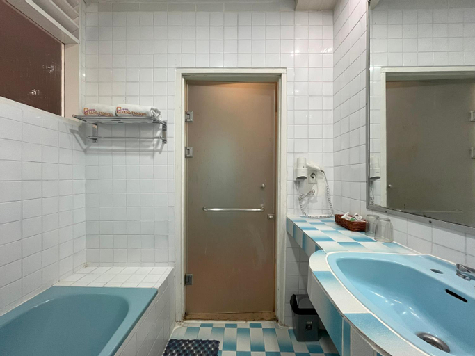 Bathroom 3