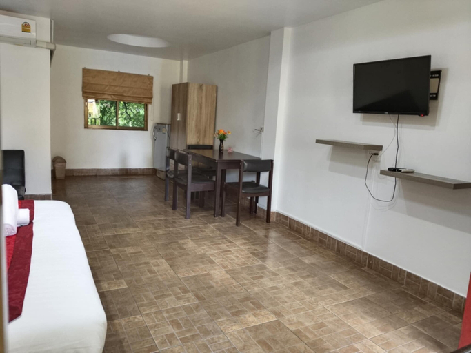 Bedroom 2, Phratamnak Inn, Pattaya