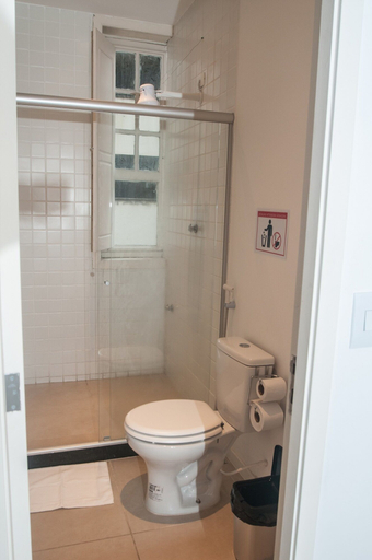 Bathroom 5, Sangha Urbana - hostel, yoga & meditation, Rio de Janeiro