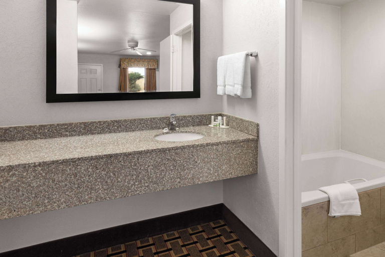 Bathroom 4, Ramada Limited - San Angelo, Tom Green