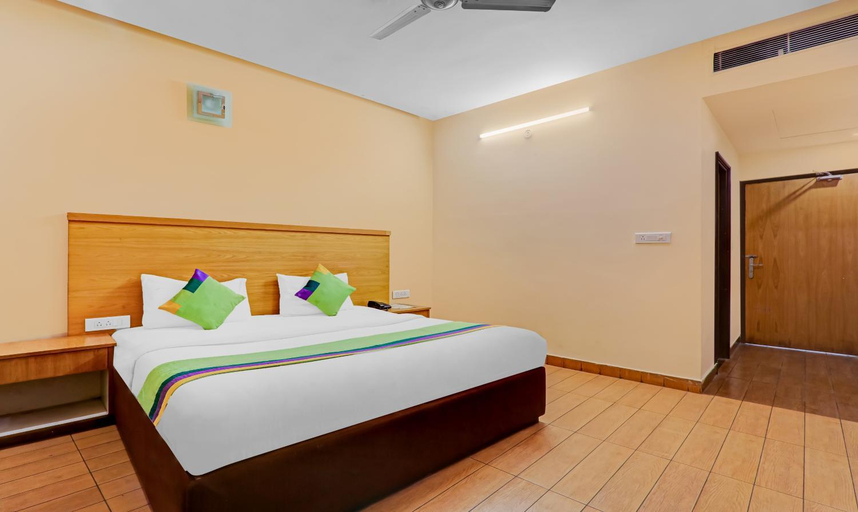 Bedroom 3, Hotel Golden Heights, Agra