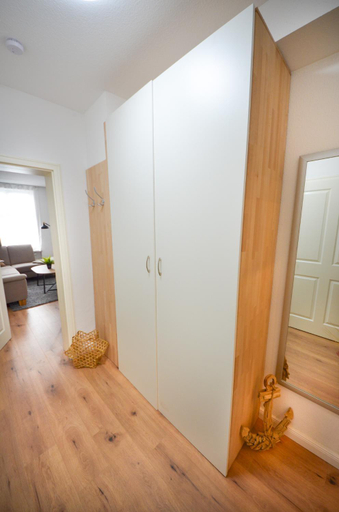 Others 5, Apartmenthaus Fritz Reuter, Schwerin