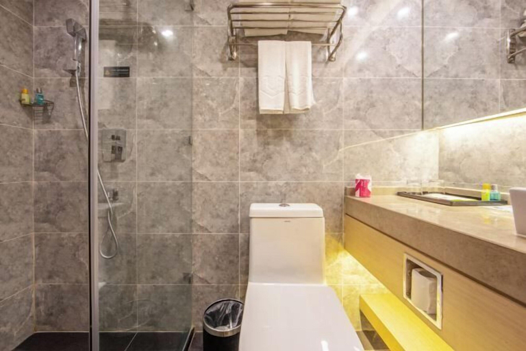 Bathroom 4, Jinfeng Hotel, Beijing