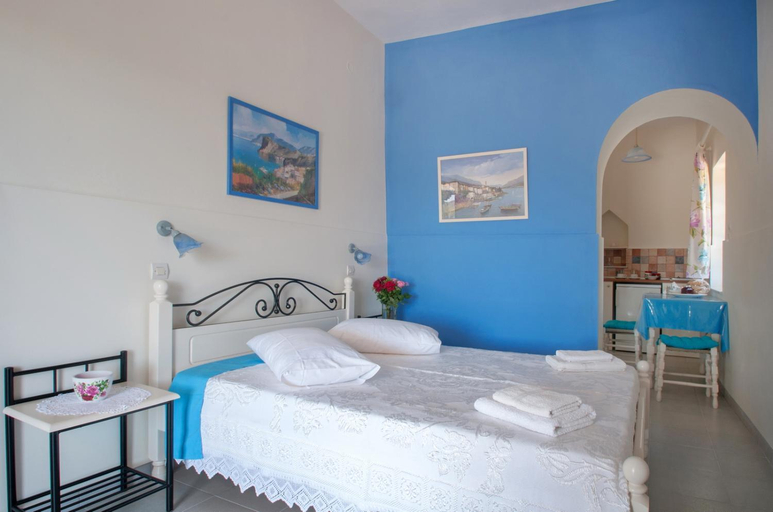 Bed, Filio rooms, Attica