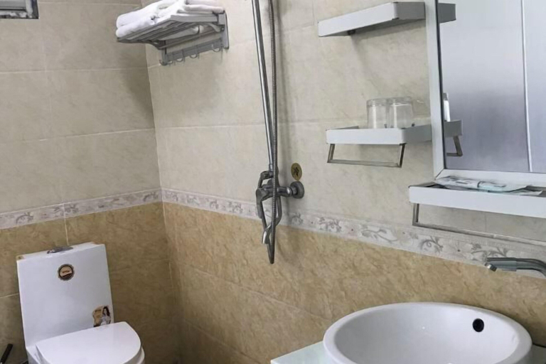 Bathroom 3, Youyou Courtyard, Chengdu