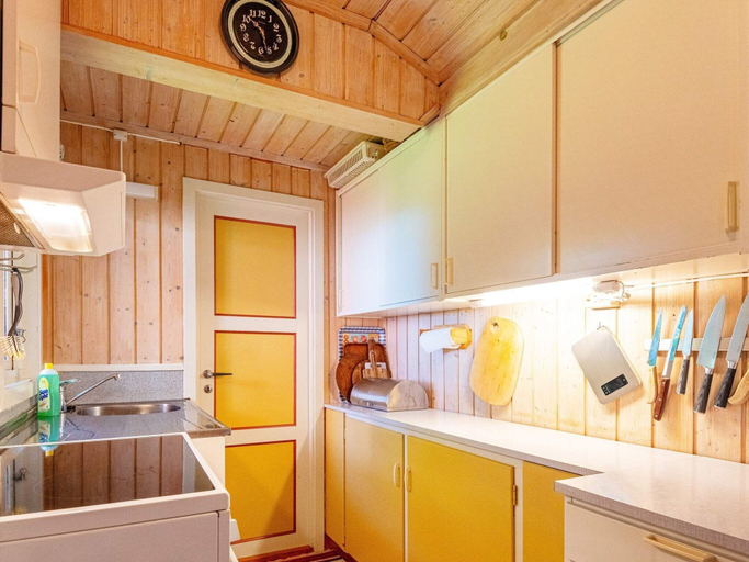Private kitchen, 6 Person Holiday Home in Sandefjord, Sandefjord