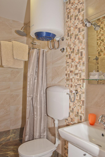 Bathroom 2, Ribica Apartments