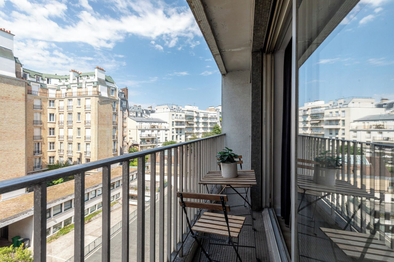 Others 4, Appartement Fastueux au 16eme, Paris