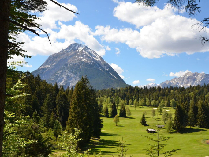 View from property 5, Holiday Apartment Alpengluhen, Innsbruck Land
