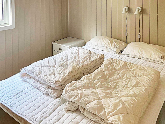 Room 5, 4 Star Holiday Home in Jorpeland, Strand