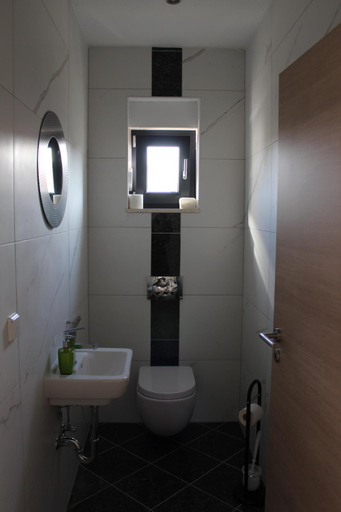 Bathroom 4, Villa Antunovic, Malinska-Dubašnica