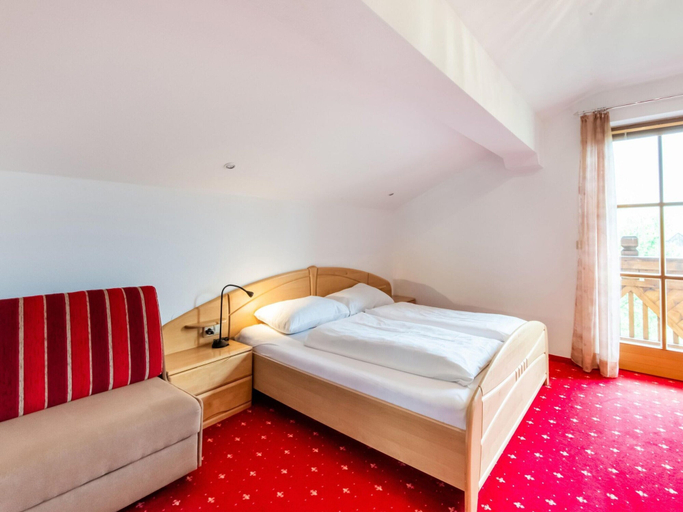 Others 4, Apartment With E-charging Station, Sankt Johann im Pongau