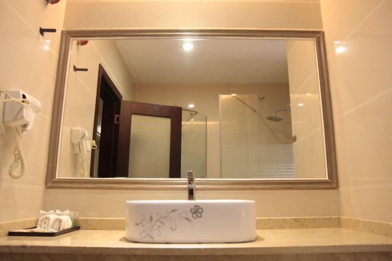 Bathroom 3, Sihai Hotel, Yunfu